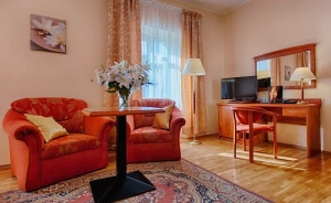 Hotel*** Restauracja Caspar Hotel *** / 3