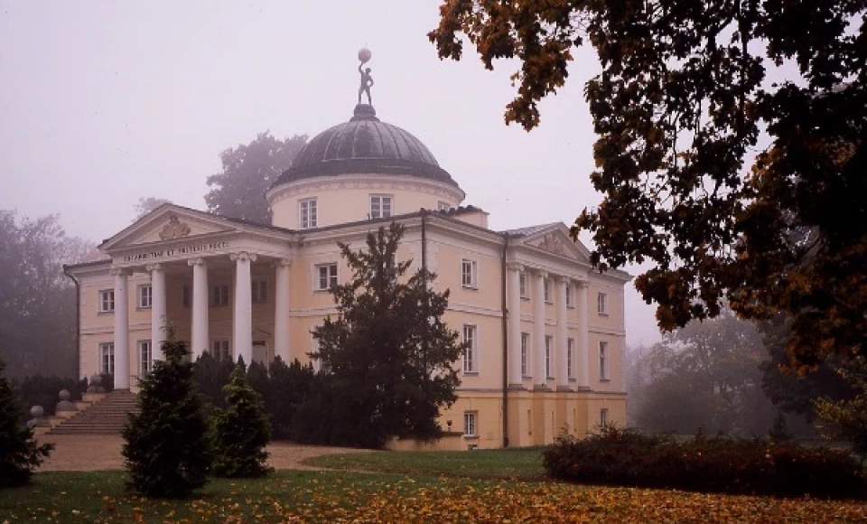 Pałac Lubostroń