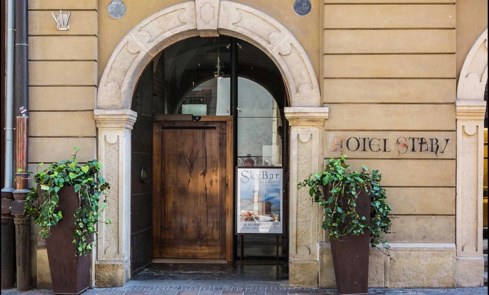 Hotel Stary