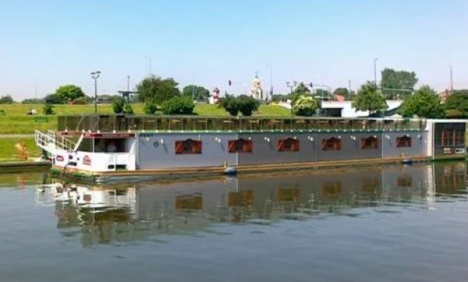 Marta Hotelik na wodzie