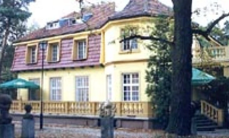 Centrum Szkoleniowe Dworek i Ogród PZN