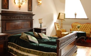 Dwór Chotynia Pałace, dworki, zamki / 0