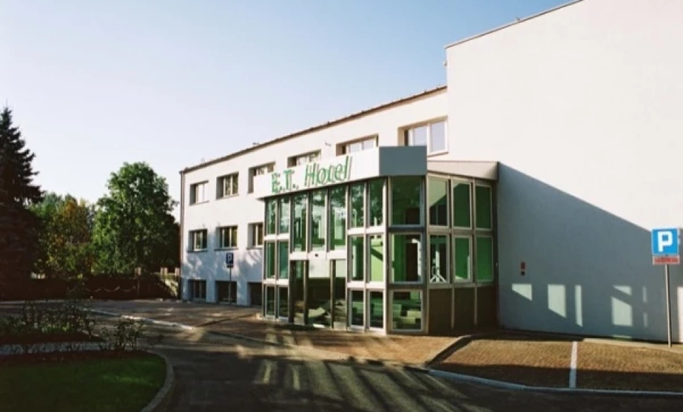 E.T. Hotel