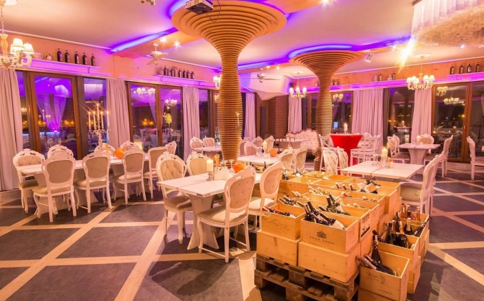 Sale konferencyjne Poznań - Ramka Konferencje i Restauracje ***