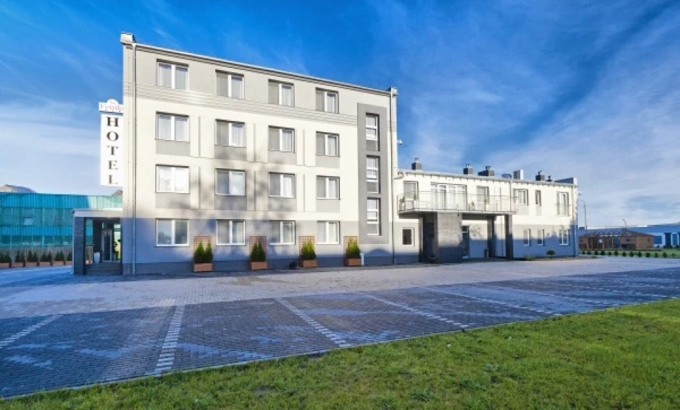 HOTEL & RESTAURACJA FENIKS***