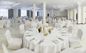 BINKOWSKI RESORT**** Centrum konferencyjno-hotelowe Hotel **** / 1