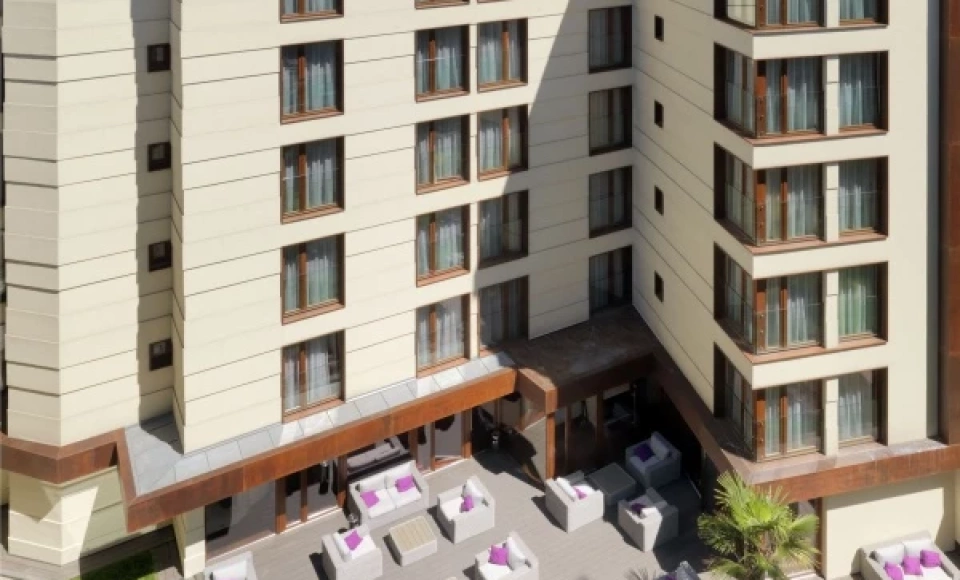 Metropolis Design Hotel Sp. z o.o. SKA