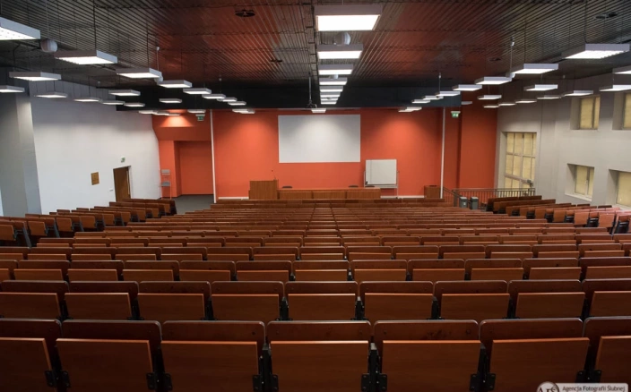 Sale konferencyjne Warszawa - Uczelnia Techniczno-Handlowa im. Heleny Chodkowskiej