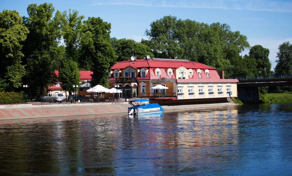 Hotel Restauracja "Dom nad rzeką" 