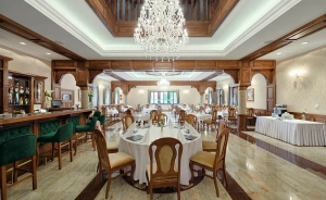 Hotel Poledno Pałac / 1