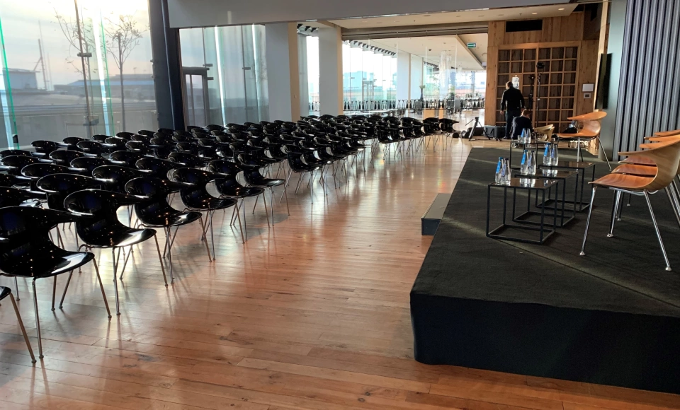 CENTRUM KONFERENCYJNO - EVENTOWE CONCEPT 13