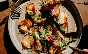 NINE's Restaurant & Sports Bar Restauracja / 3