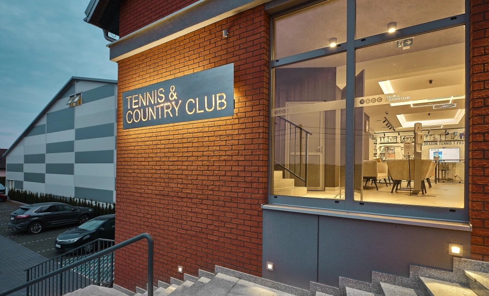 Tennis & Country Club Hotel***