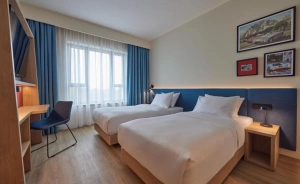 Hampton by Hilton Poznan Swarzedz | HUBO Centrum Konferencyjne Hotel *** / 1