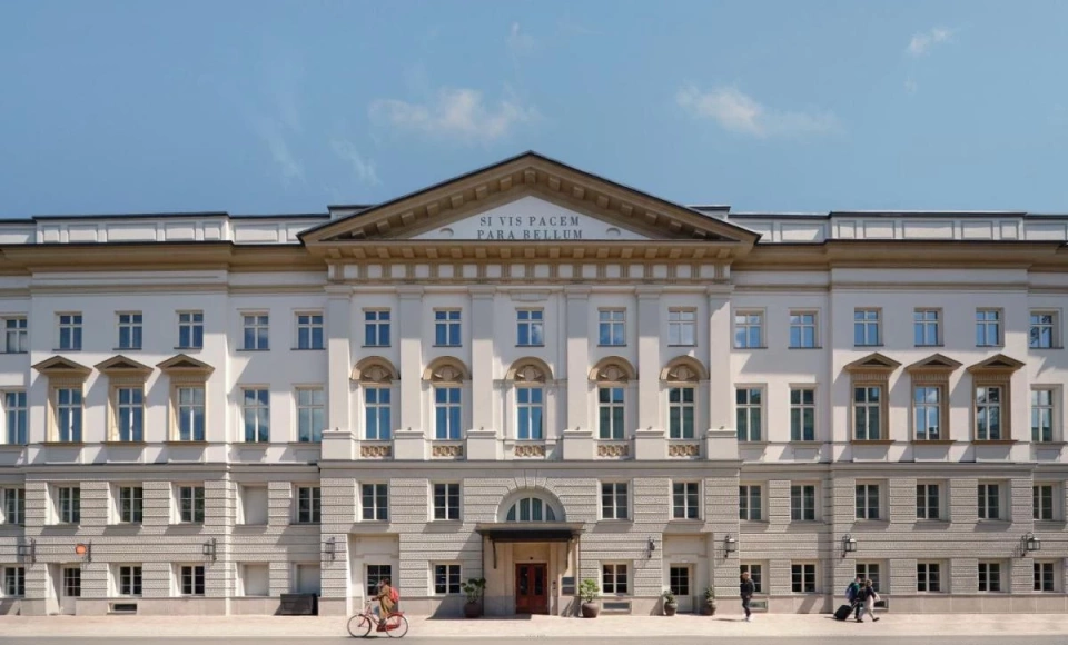 Stradom House, Autograph Collection