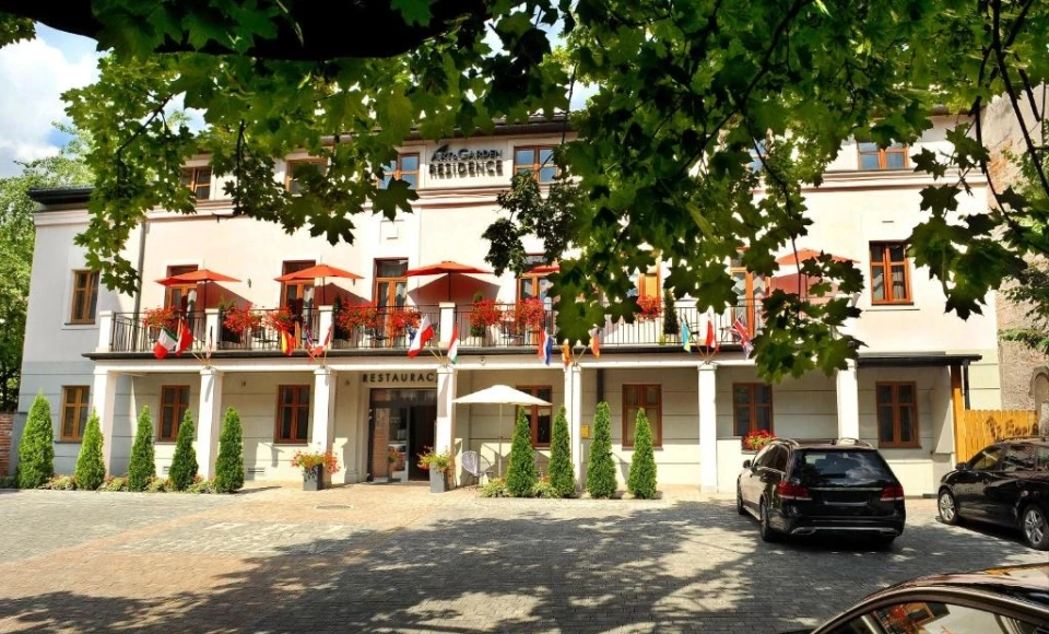 Art & Garden Residence