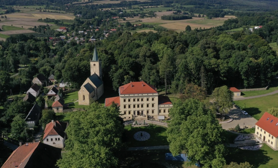 Pałac w Lubiechowej