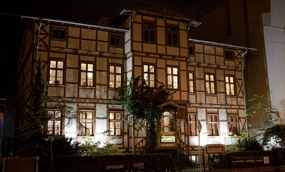 La Planete Club & Restaurant