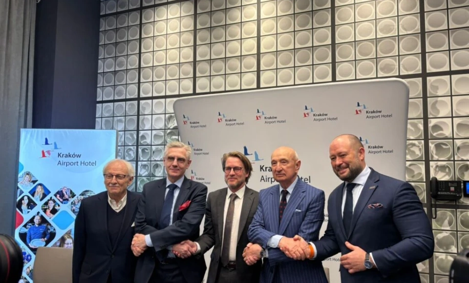 Hotel Tribe Kraków Airport