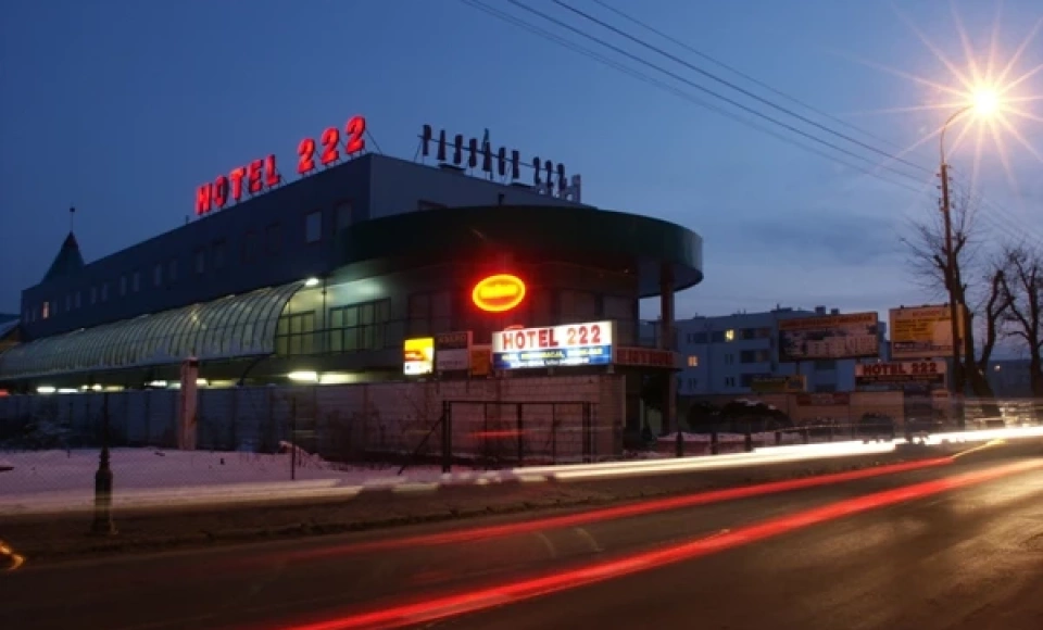 HOTEL 222