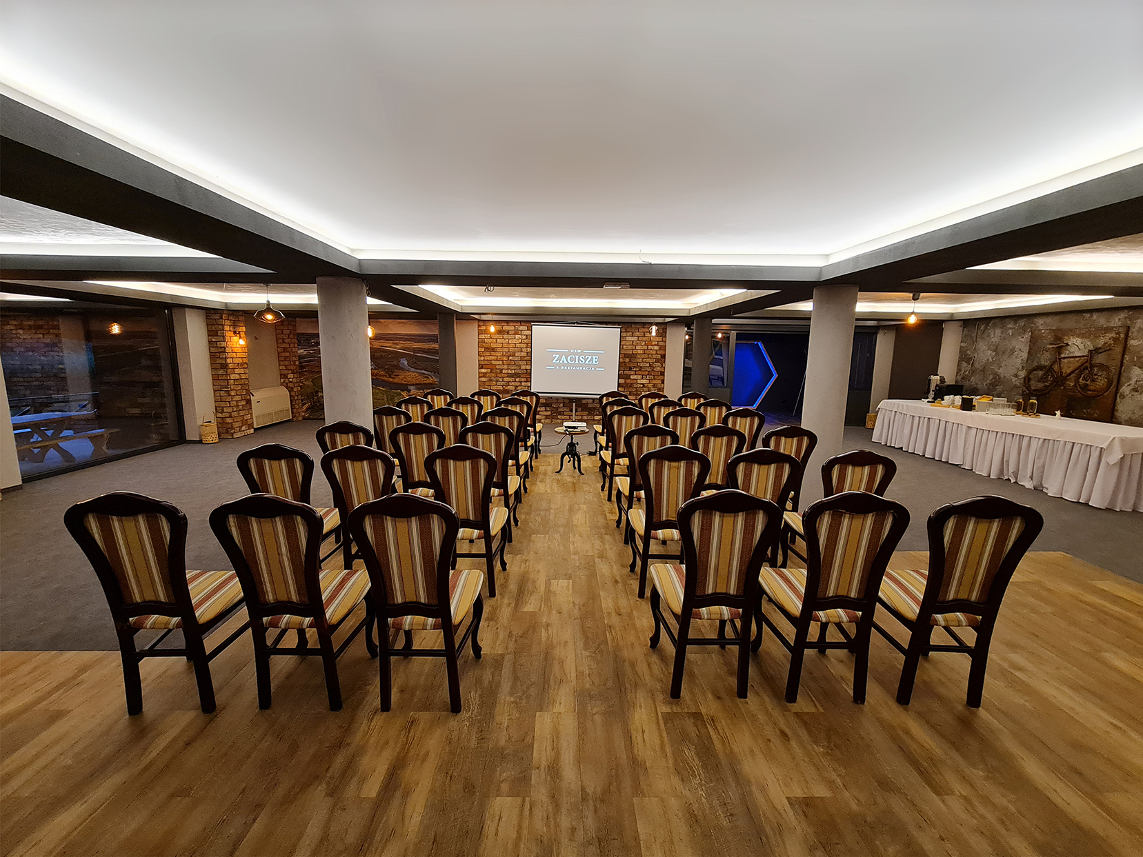 Ośrodek Szkoleniowo-Wypoczynkowy Zacisze sala konferencyjna Pińczów ...